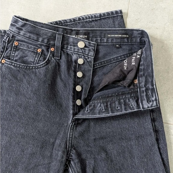 Denim Forum Aritzia Joni High Rise Loose Jeans Black Wash Size 26 30L - Picture 2 of 9